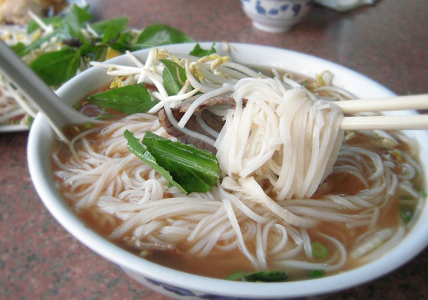 banh pho - LovingPho.com